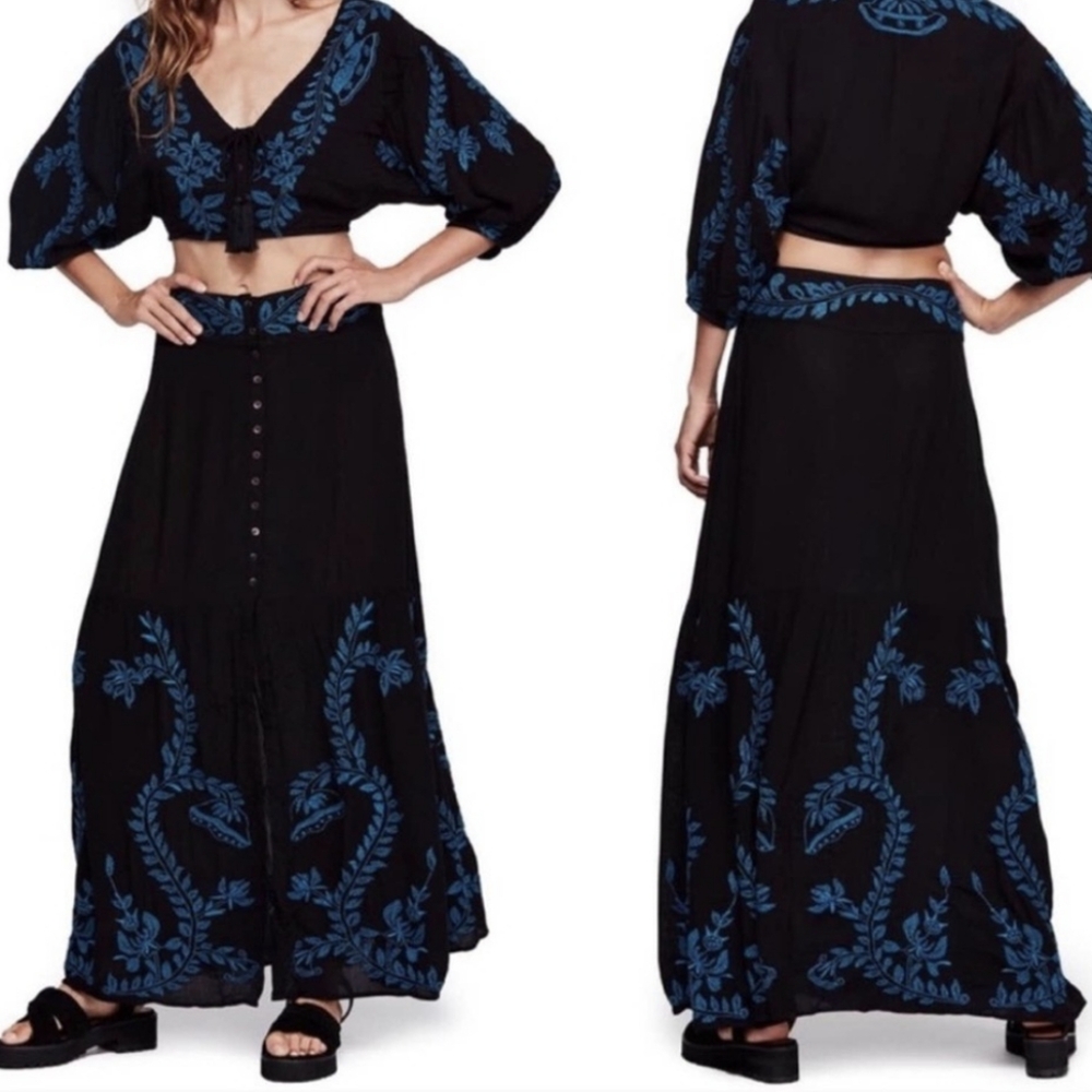 Free People Black Skirt Blue Embroidery NWT 0